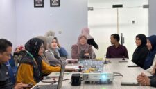 Fakultas Humaniora Universitas Baiturrahim (UBR) Jambi menandatangani Memorandum of Understanding (MoU) bersama Fakultas Psikologi dan Ilmu Sosial (FPIS) INISMA Jambi.(poto: jamberita.com).