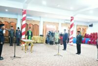 Wakil Bupati Merangin A. Khafidh memimpin acara pelantikan pejabat eselon II di Aula Rumah Dinas Bupati Merangin pada Kamis (27/8).(poto: kominfo).