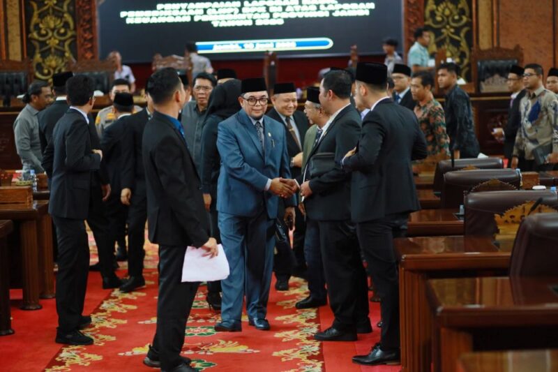 Wakil Ketua I DPRD Provinsi Jambi, Ivan Wirata, menyampaikan pengesahan Rancangan KUA-PPAS APBD 2027 telah selesai dengan lancar.(poto: jamberita.com).