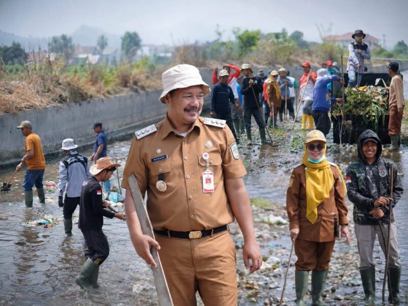 Pemerintah Kabupaten Kerinci menggelar aksi bersih sungai kerinci di kawasan aliran sungai Kecamatan Siulak Mukai pada Senin (24/8/2026).(poto: seriusnews.id).