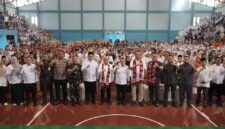 Gubernur Jambi Al Haris mengimbau seluruh siswa untuk membentengi diri dari ancaman bahaya judi online.(poto: jambilink.id).