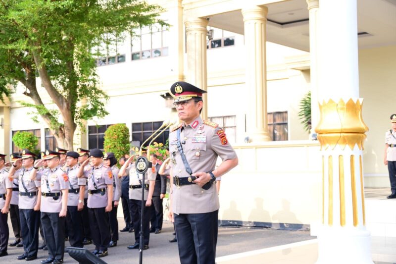 Polda Jambi menggelar peringatan Hari Juang Polri melalui upacara khidmat di Lapangan Hitam Mapolda Jambi.(poto: jambilink.id).