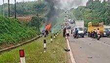 Kecelakaan maut Jalinsum Bungo menelan dua korban jiwa di Kilometer 14, Dusun Sarana Jaya, Kecamatan Bathin III, Kabupaten Bungo, Jumat (31/7/2026).(poto: jambiindependent).