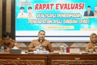 Bupati Merangin M. Syukur menyampaikan teguran keras terkait rendahnya realisasi PAD Kabupaten Merangin pada pertengahan tahun 2026.(poto: meranginkab.go.id).