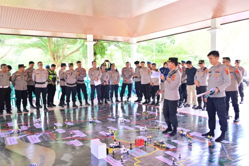 Polda Jambi menggelar kegiatan strategi dan Tactical Floor Game demi mematangkan pengamanan Presisi Merdeka Run 2026.(poto: metrojambi.com).