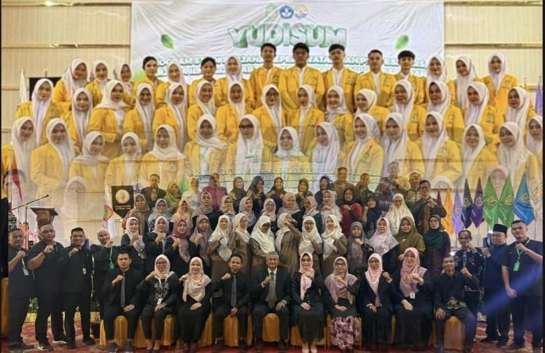 Fakultas Ilmu Kesehatan Universitas Baiturrahim (UBR) Jambi menggelar prosesi Yudisium Tahun Akademik 2025/2026 di Abadi Convention Center (ACC) pada Sabtu (19/9/2026).(poto: jamberita.com).