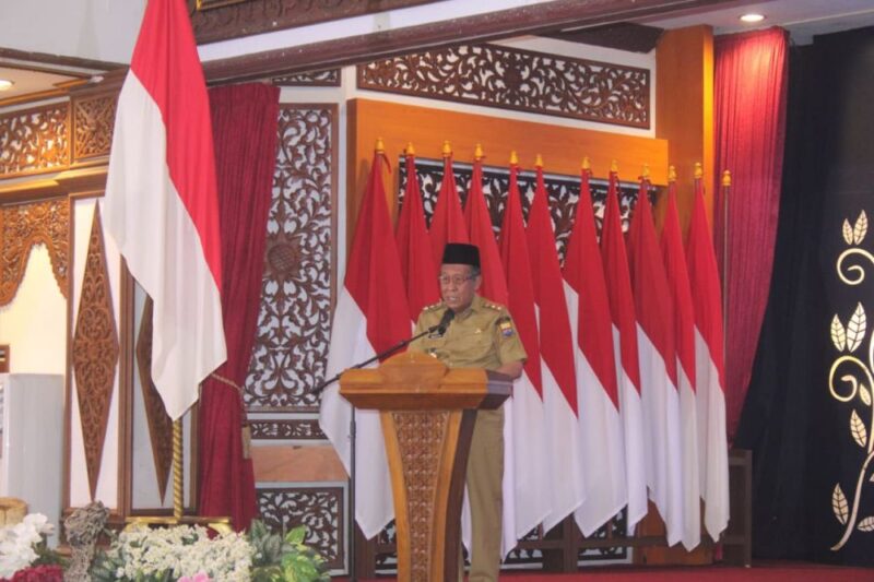 Wakil Gubernur Jambi Abdullah Sani resmi membuka kegiatan sosialisasi keringanan pajak kendaraan bermotor di Auditorium Rumah Dinas Gubernur Jambi, Senin.(poto: jamberita.com).