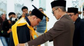 Wakil Bupati Batang Hari, H. Bakhtiar, menghadiri acara pengukuhan Guru Besar UNISBA Prof. Dr. Ansori, S.Pd.I., M.Pd.I. sekaligus Kuliah Umum Tahun Akademik 2026/2027.(poto: jamberita.com).