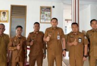 Bupati Merangin H M Syukur resmi melepas tiga kepala desa berangkat Tiongkok dari lobi Kantor Pemberdayaan Masyarakat Desa Merangin pada Senin, 7 September 2026.(poto: kominfo).