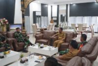 Bupati Batanghari M Fadhil Arief menerima kunjungan kerja Panglima Komando Gabungan Wilayah Pertahanan I (Pangkogabwilhan I) di Rumah Dinas Bupati Batanghari pada Selasa (22/9).(poto: jamberita.com).