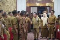 Gubernur Jambi Al Haris membuka Rapat Koordinasi Camat Se-Provinsi Jambi di Ruang Pola Kantor Gubernur Jambi, Selasa (29/09/2026).(poto: jamberita.com).