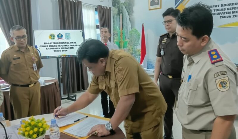 Sekretaris Daerah Merangin, Zulhifni, hadir secara langsung mewakili Bupati Merangin, M. Syukur.(poto: kominfo).