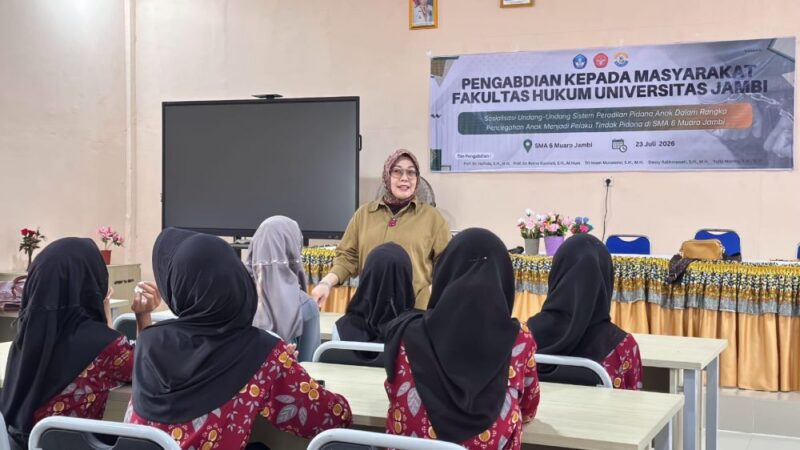 Puluhan pelajar SMAN 6 Muaro Jambi mengikuti kegiatan pengabdian masyarakat dari akademisi Universitas Jambi.(poto: jamberita.com).