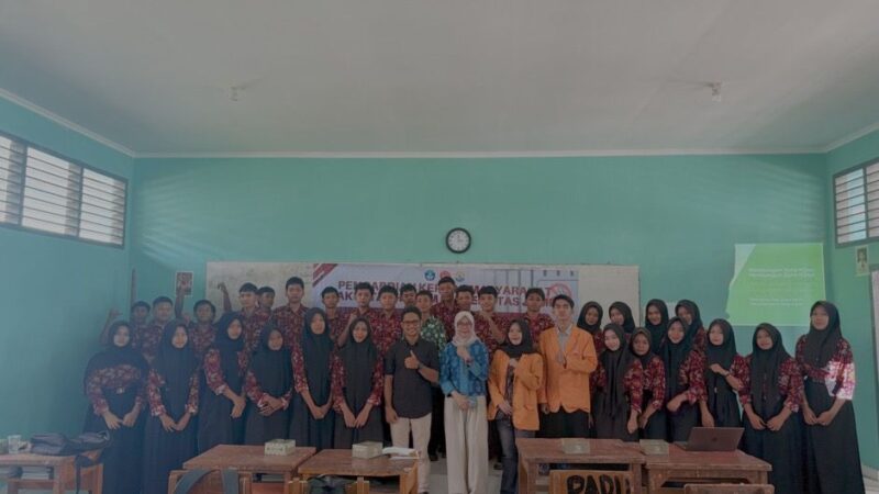 FH UNJA menggelar penyuluhan kawasan tanpa rokok di SMAN 1 Muaro Jambi.(poto: jamberita.com).