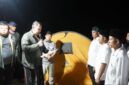 M. Syukur saat menyampaikan sambutan pada acara pelantikan Pengurus LPHD Rio Kemunyang periode 2026–2029 di Desa Durian Rambun, Sabtu (5/9/2026) malam.(poto: jambiprima.com).