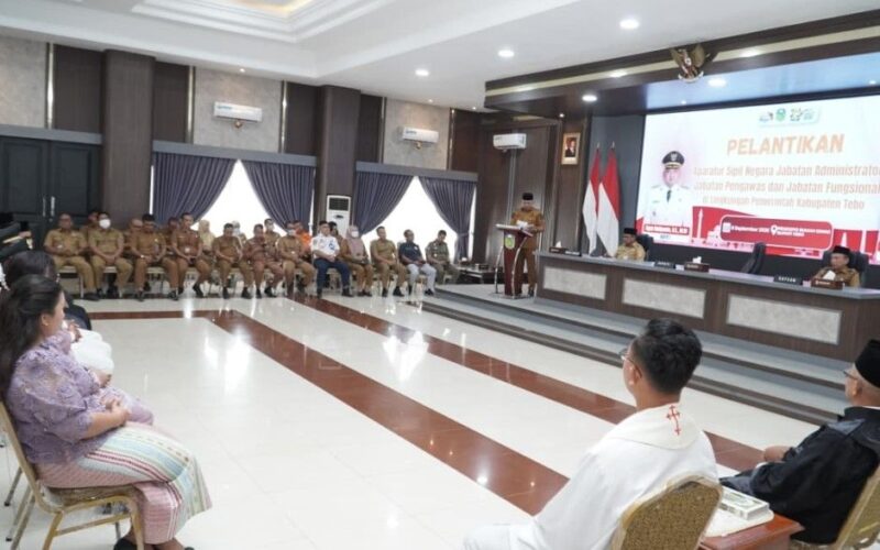 Bupati Tebo Agus Rubiyanto resmi memimpin pelantikan pejabat pemkab tebo bertempat di Aula Utama Pendopo Rumah Dinas Bupati Tebo pada Selasa (8/9/2026).(poto: jambiprima.com).