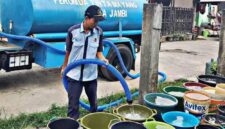 Pemerintah Kota Jambi mempercepat distribusi air bersih Jambi guna membantu ribuan warga yang mulai kehilangan akses air akibat musim kemarau panjang.(poto: jambiprima.com).