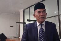 Inspektur Provinsi Jambi Agus Herianto memberikan penjelasan resmi mengenai capaian progres tindak lanjut tersebut pada Senin, 7 September 2026.(poto: jamberita.com).