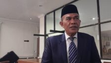 Inspektur Provinsi Jambi Agus Herianto memberikan penjelasan resmi mengenai capaian progres tindak lanjut tersebut pada Senin, 7 September 2026.(poto: jamberita.com).