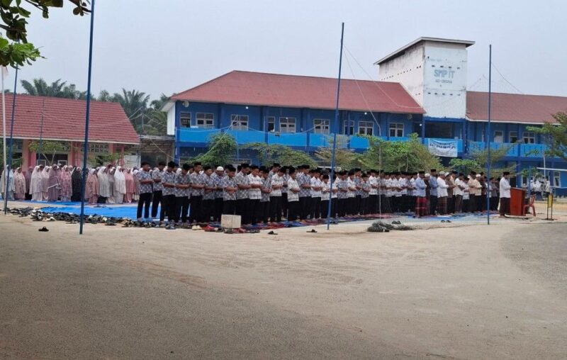 Sholat Istisqa SIT Addhuha menggelar ibadah khusus di Dusun Purwasari, Kecamatan Pelepat Ilir, Kabupaten Bungo, pada Jumat pagi (11/9/2026).(poto: jambiprima.com).