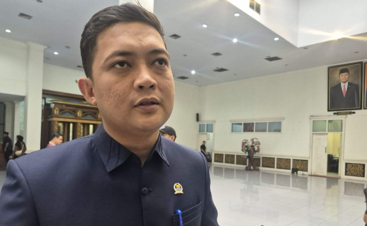 Ketua DPRD Provinsi Jambi Muhammad Hafiz menyampaikan kabar tersebut setelah memimpin rapat paripurna pengambilan keputusan dewan.(poto: istimewa).