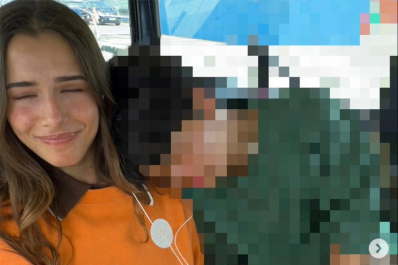 Instagram resmi menghadirkan fitur AI Pixel Instagram untuk menyamarkan wajah atau objek di dalam foto Stories secara otomatis.(ilustrasi poto: kompas.com)).