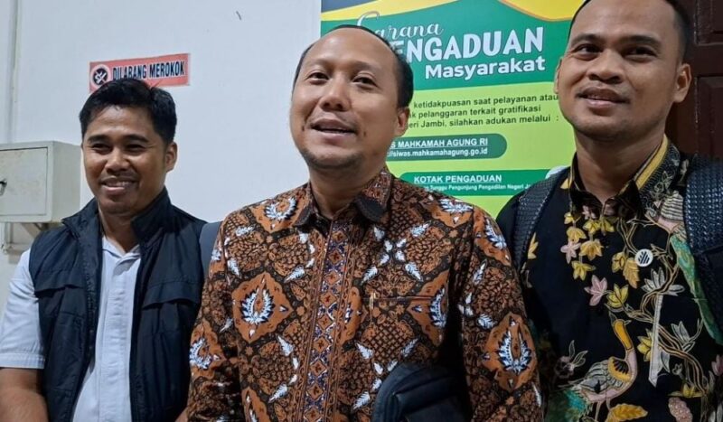 Persidangan kasus Sucolite Perumda Tirta Mayang Jambi kembali bergulir di Pengadilan Negeri Jambi, Senin (14/9).(poto: jamberita.com).
