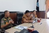 Sekretaris Daerah (Sekda) Merangin Zulhifni memimpin persiapan eksekusi pembongkaran lapak ini dibahas intensif melalui rapat koordinasi lintas sektor pada Senin (28/9/2026).(poto: kominfo).