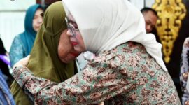 Suasana haru menyelimuti Ruang Kaca Rumah Dinas Bupati Batang Hari pada Kamis (03/09/2026).(poto: jamberita.com).