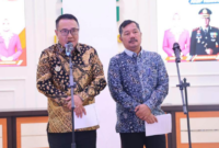 Wali Kota Sungai Penuh Alfin dan Bupati Kerinci Monadi menghadiri acara pisah sambut Kapolres Kerinci yang berlangsung di Gedung IAIN Kerinci pada Senin malam.(poto: istimewa).