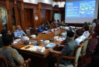 Rapat koordinasi Pemprov Jambi dan Kemenhan di Ruang Rapat Sekda Kantor Gubernur Jambi pada Kamis (24/9/2026).(poto: jamberita.com).
