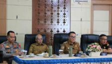 Wali Kota Sungai Penuh Alfin, SH mengikuti Rapat Koordinasi (Rakor) Penanganan Karhutla pada Senin (7/9).(poto: ist.