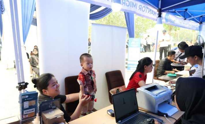 Kantor Imigrasi Kelas I TPI Jambi kembali menggelar layanan Pasporia CFD Jambi di kawasan Car Free Day Lapangan Kantor Gubernur Provinsi Jambi pada Minggu, 27 September 2026.(poto: istimewa).