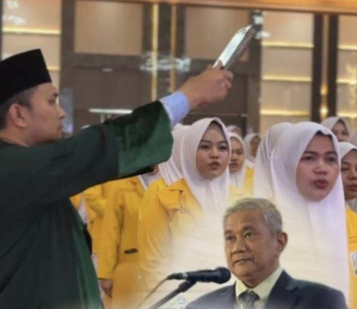 Universitas Baiturrahim (UBR) Jambi menggelar yudisium sekaligus prosesi pengucapan sumpah profesi bagi ratusan lulusan tenaga kesehatan pada Sabtu (19/9/2026).(poto: jamberita.com).