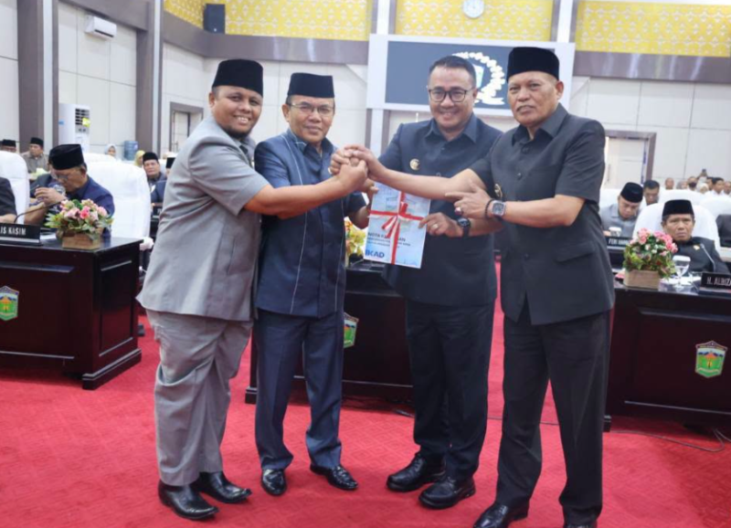 Pemerintah Kota Sungai Penuh resmi mengajukan Raperda Perubahan APBD 2026 kepada Dewan Perwakilan Rakyat Daerah pada Rabu (16/9).(poto: istimewa).