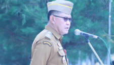Dianda Putra memimpin jalannya apel pagi untuk mewakili Wali Kota Sungai Penuh, Alfin.(poto: istimewa).