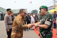 Wali Kota Sungai Penuh, Alfin, S.H., menyambut kunjungan kerja Pangdam XX/TIB, Mayjen TNI Arief Gajah Mada, S.E., M.M., pada Kamis (17/09).(poto: istimewa).