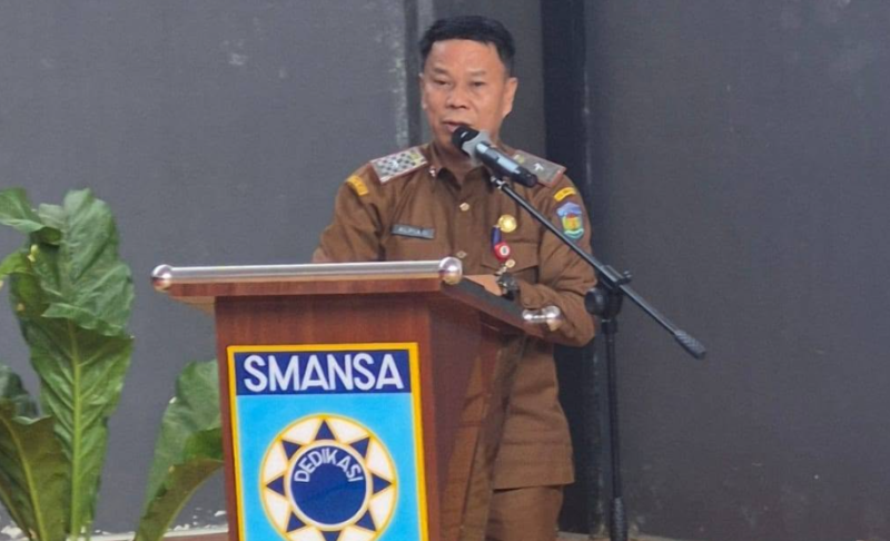 Sekretaris Daerah Kota Sungai Penuh Alpian menghadiri kegiatan LDK SMAN 1 Sungai Penuh yang berlangsung meriah di DEC Convention Hall pada Selasa, 15 September 2026.(poto: istimewa).