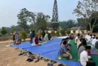 PTPN IV Regional IV menggelar Salat Istisqa dan membagikan bantuan sembako untuk warga terdampak kemarau panjang di Kabupaten Batanghari.(poto: lihatjambi.com).
