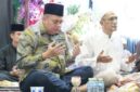 Ketua DPRD Kota Jambi Kemas Faried Alfarelly, S.E., hadir langsung di tengah jamaah bersama Anggota Komisi II DPRD Kota Jambi Rubi Salam.(poto: jambilink.id).