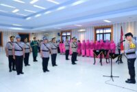 Kapolda Jambi Irjen Pol. Krisno H. Siregar memimpin prosesi sertijab pejabat polda jambi di Aula Lantai 4 Gedung Utama Mapolda Jambi, Kamis (10/9).(poto: tribratanewsjambi).