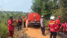 Tim Gabungan Satuan Tugas Penanganan Karhutla langsung bergerak cepat mengecek titik panas di Desa Sarana Jaya, Kecamatan Bathin III, Kabupaten Bungo, Jambi, Rabu (9/9/2026).(poto: ist).