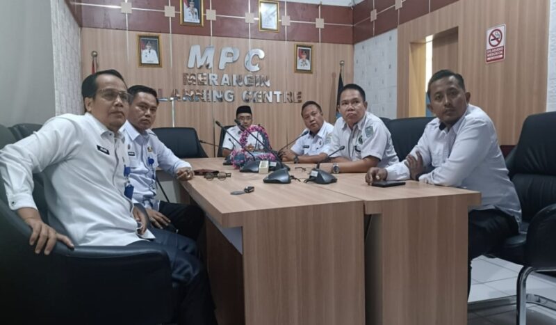 Pemkab Merangin menggelar Rapat Koordinasi Pengendalian Inflasi Daerah secara daring di ruang Media Center Bappeda Merangin pada Rabu (23/9).(poto: kominfo).