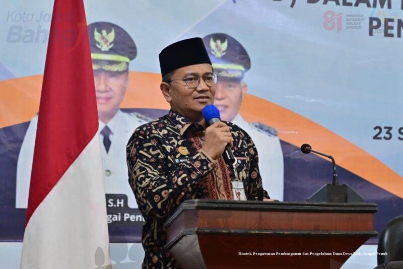 Wali Kota Jambi Dr. dr. H. Maulana, M.K.M, saat memberikan meteri di hadapan ratusan anggota BPD se-kota Sungai Penuh di Grand Hotel Jambi, Jumat (25/9/2026).(poto: istimewa).