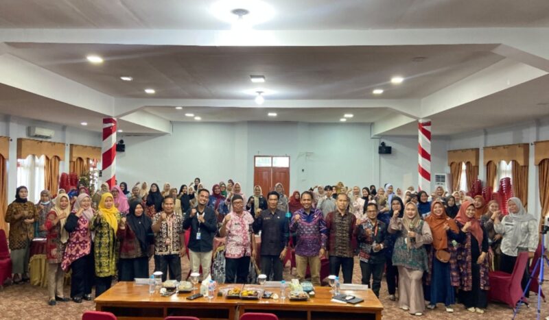 Dinas Komunikasi dan Informatika menggelar Bimbingan Teknis optimalisasi konten media sosial bagi para pelaku usaha lokal pada Kamis (24/9).(poto: kominfo)