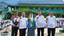 Siswi MAN 1 Sungai Penuh, Moza Suci Wulandari(tengah), sukses menembus jajaran Top 5 Best Project Pra-JGH dalam ajang Duta Generasi Hijau Provinsi Jambi.(poto: MAN 1 Sungai Penuh).