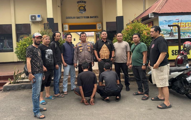 Polisi menangkap dua pelaku pembobolan pipa minyak Pertamina di Kota Jambi.(poto: istimewa).