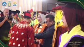 Universitas Baiturrahim (UBR) Jambi menggelar Wisuda ke-V untuk melantik 1.205 sarjana dan diploma baru pada Sabtu, 24 Oktober 2026.(poto: jamberita.com).