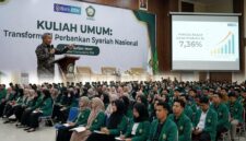 Ilustrasi Dirut Bank BSN Alex Sofjan Noor mengisi kuliah umum perbankan syariah di UINSU Medan.(poto: AI).