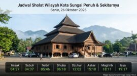 Jadwal sholat Kota Sungai Penuh Senin, 26 Oktober 2026 berlatar Masjid Agung Pondok Tinggi dan panorama bukit yang asri.(poto: AI).